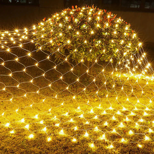 What Outdoor Curtain Light Trends Are Dominating Christmas 2025?